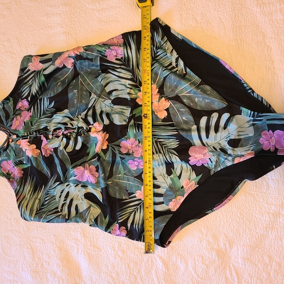 BluC 3X One-piece Bathing Suit - Picture 4 of 5